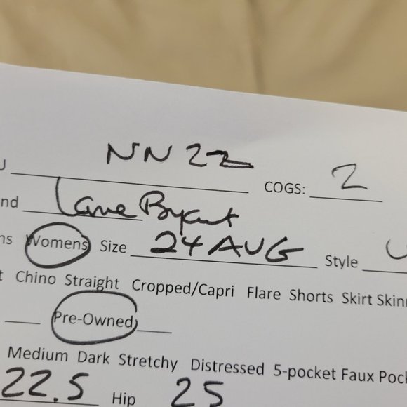 Cato Women’s Plus Capris Beige Dot Striped - Picture 9 of 9